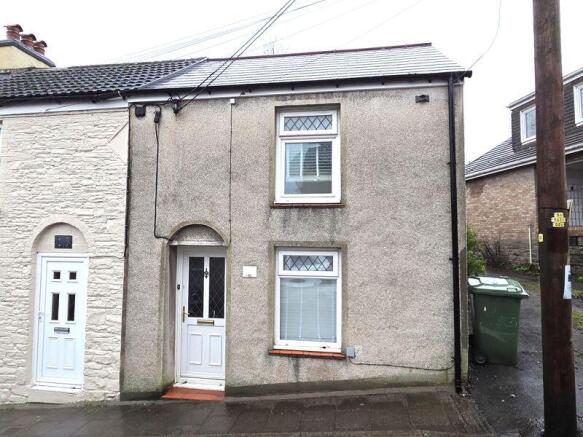 2 bed property, in Lewis Street, £195,000