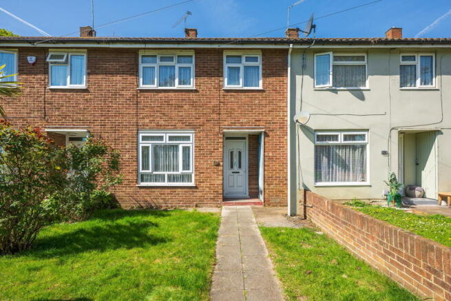 3 bed property, in Brimpsfield Close, £415,000