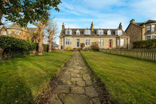 4 bed property, in "Anchor Cottage", £445,000
