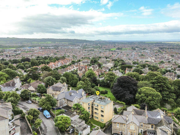 3 bed property, in Eastfield Park, £169,950