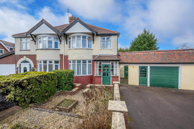 3 bed property, in Canterbury Road, £250,000