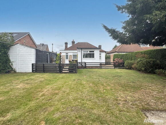 2 bed property, in Town Lane, £350,000