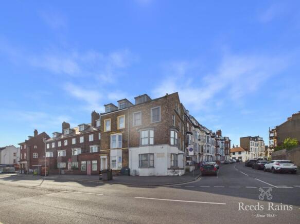 4 bed property, in New Queen Street, £150,000
