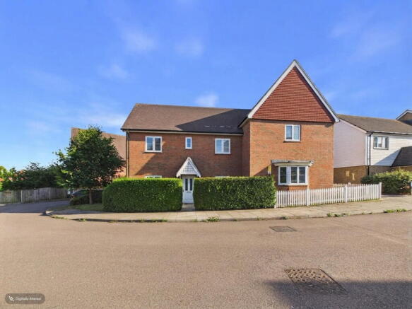 3 bed property, in Flora Way, £375,000