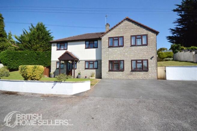 5 bed property, in West Town Court, £675,000
