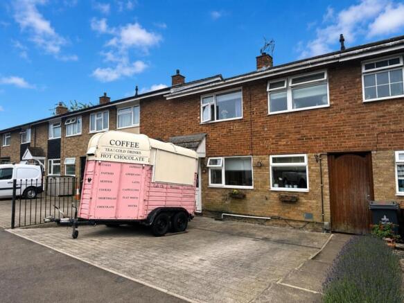 3 bed property, in Brunel Road, £370,000