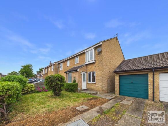 3 bed property, in Waterford Park, £269,950