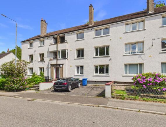 2 bed property, in 14C Corran Brae, £125,000