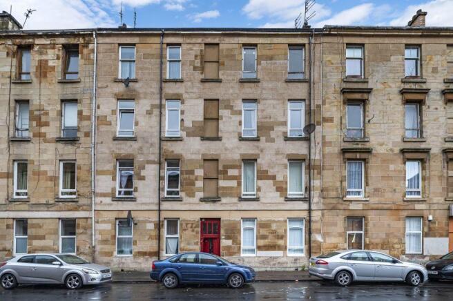 2 bed property, in Westmoreland Street, £135,000