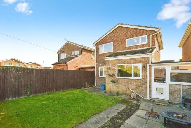 3 bed property, in Redmayne Close, £180,000
