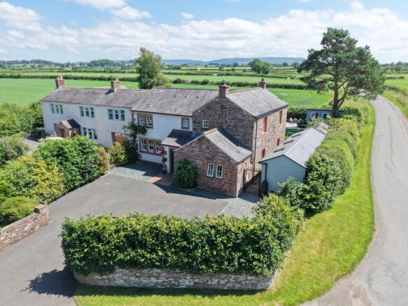 3 bed property, in Corry House, £650,000