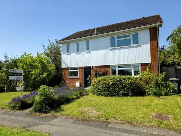4 bed property, in Cranbrook Drive, £730,000
