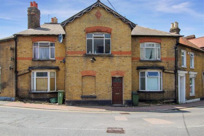 5 bed property, in North Cray Road, £725,000