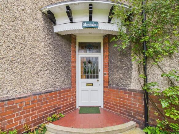 7 bed property, in York Road, £595,000