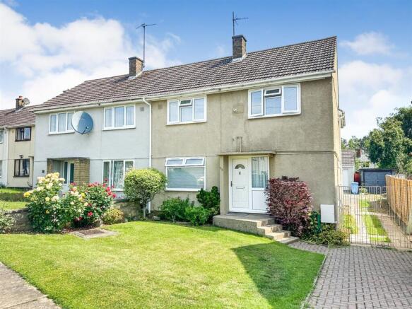 4 bed property, in Cupar Crescent, £265,000