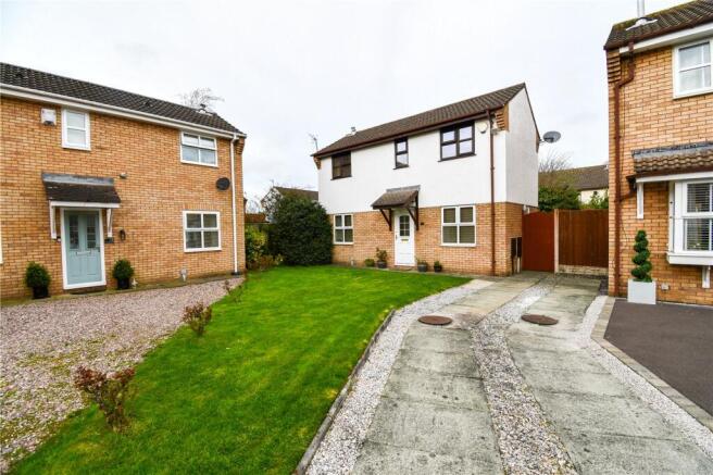 2 bed property, in Millington Close, £190,000