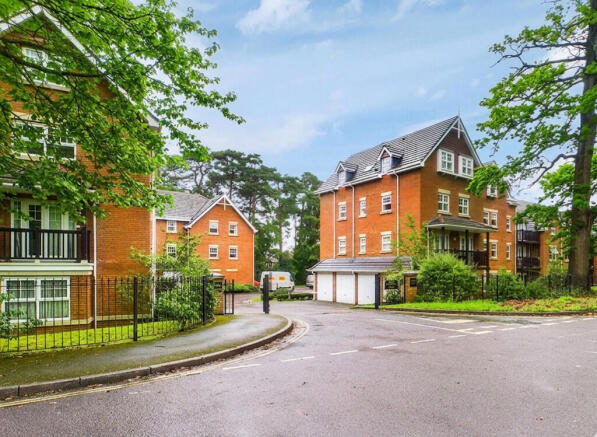 1 bed property, in Jacobs Court, £192,500