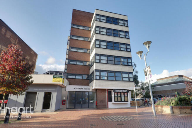 2 bed property, in Springfield Road, £240,000