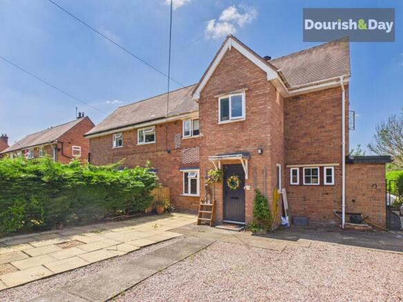3 bed property, in Green Bank, £260,000