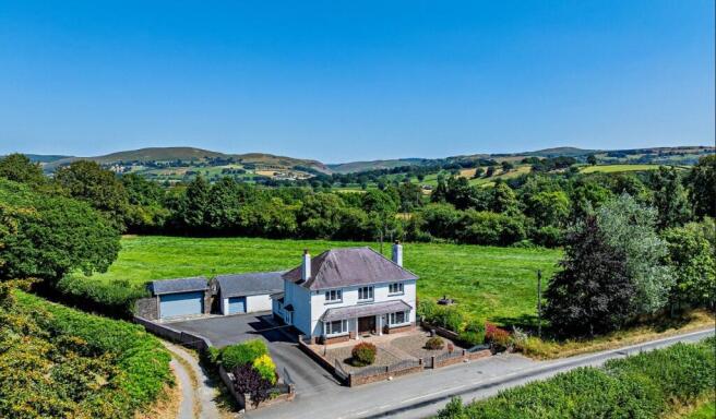 5 bed property, in Llanio Road, £545,000