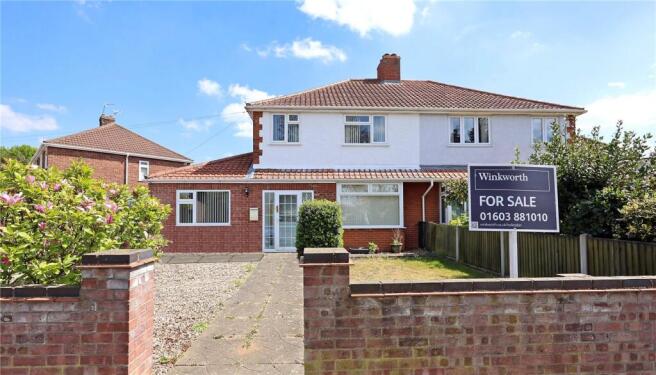 3 bed property, in Reepham Road, £325,000