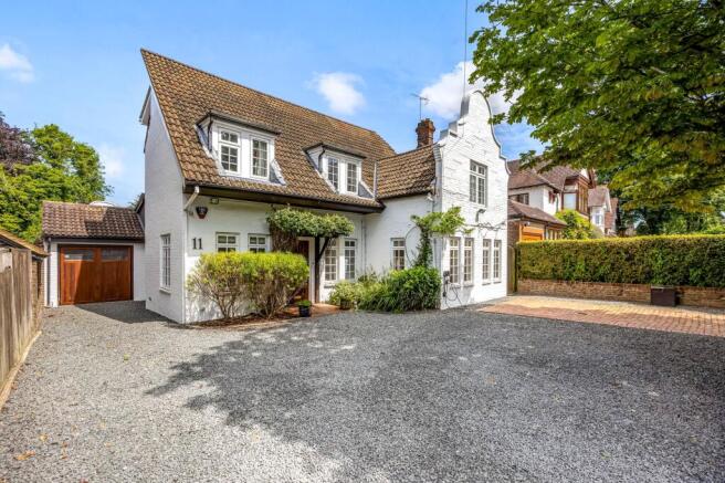 6 bed property, in Wimblehurst Road, £1,250,000