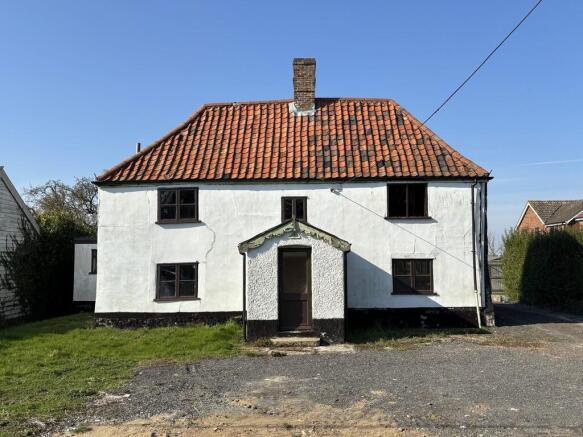 3 bed property, in Bells Lane, £245,000
