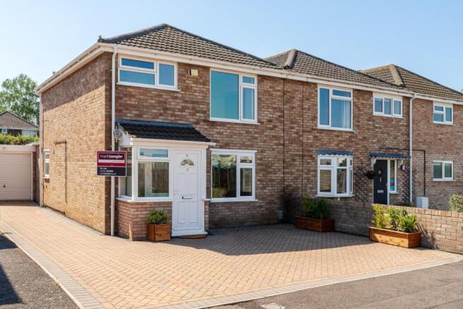 3 bed property, in Extended family home ideally situated within Yatton village, £359,950