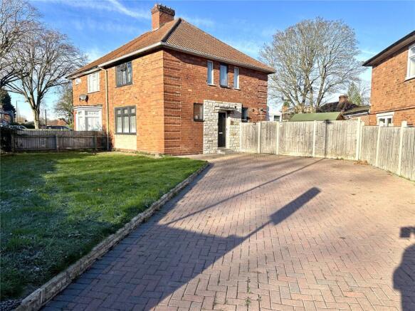 3 bed property, in Creswell Road, £250,000