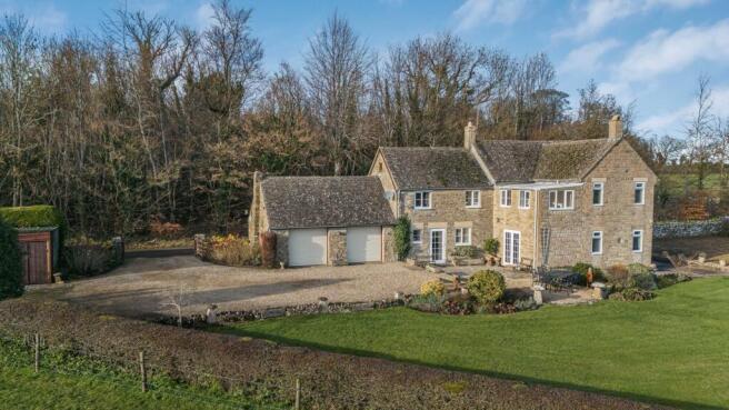 3 bed property, in Througham, £1,100,000