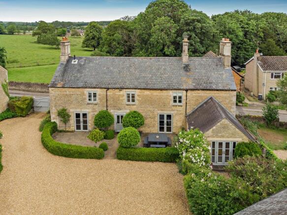 4 bed property, in Park Walk, £1,350,000