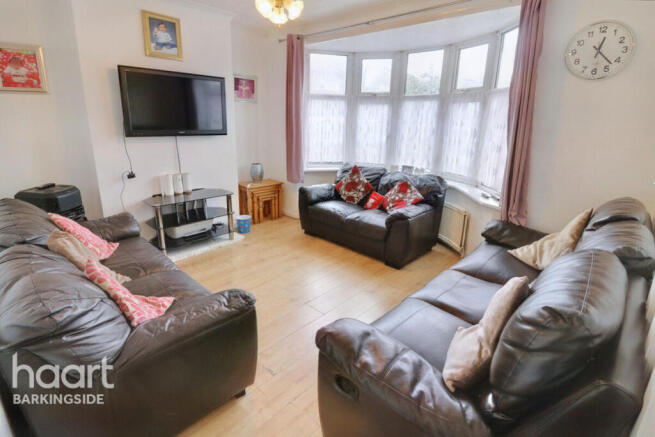 2 bed property, in Belvedere Avenue, £500,000