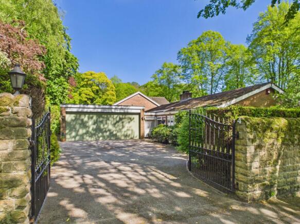 3 bed property, in Hatfield Road, £650,000