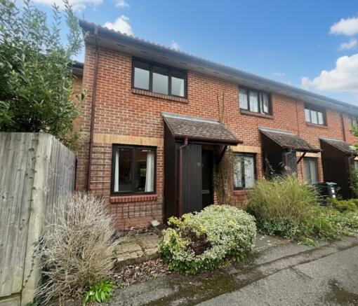 2 bed property, in Broad Hinton, £330,000