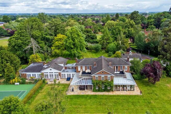 7 bed property, in Money Row Green, £4,250,000
