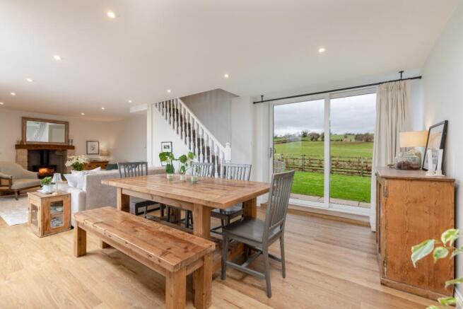 4 bed property, in Hunton, £900,000