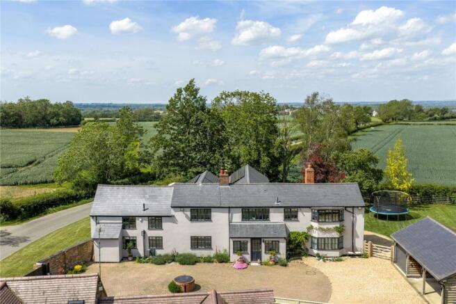 6 bed property, in Frolesworth, £1,450,000