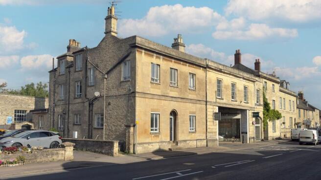 4 bed property, in Bridge Street, £750,000