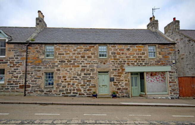 4 bed property, in Stravaig, £249,000