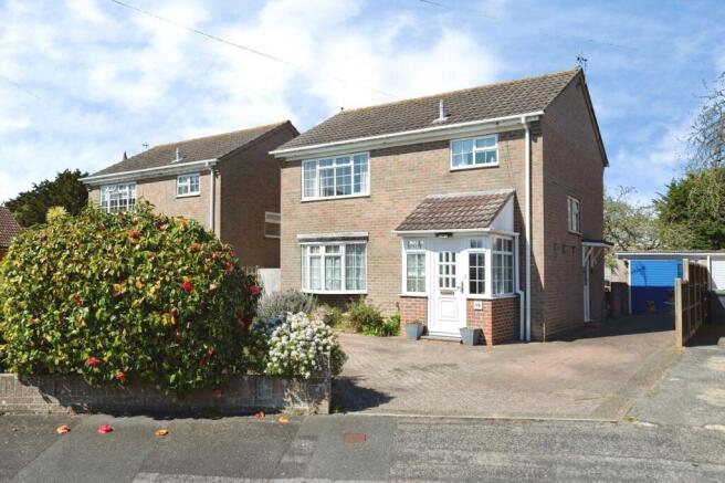 3 bed property, in Ithica Close, £325,000