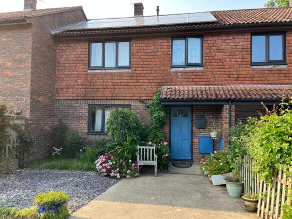 3 bed property, in Medway Drive, £400,000
