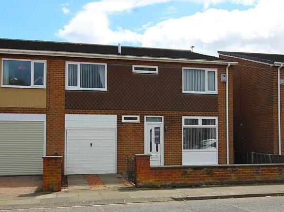 4 bed property, in Darlington Lane, £185,000