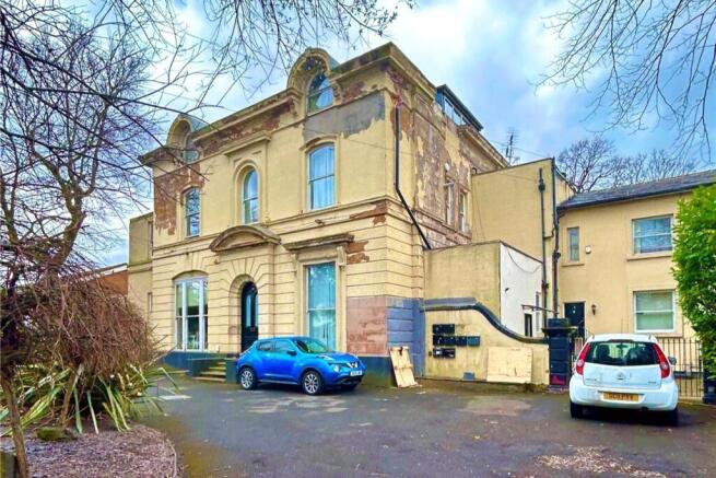 1 bed property, in Lilley Road, £45,000