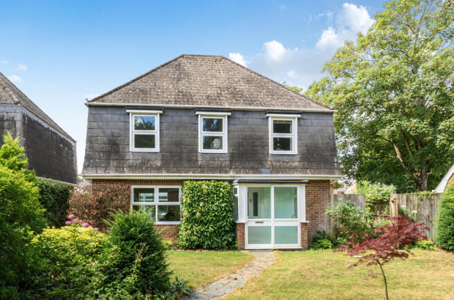 3 bed property, in The Harrage, £725,000