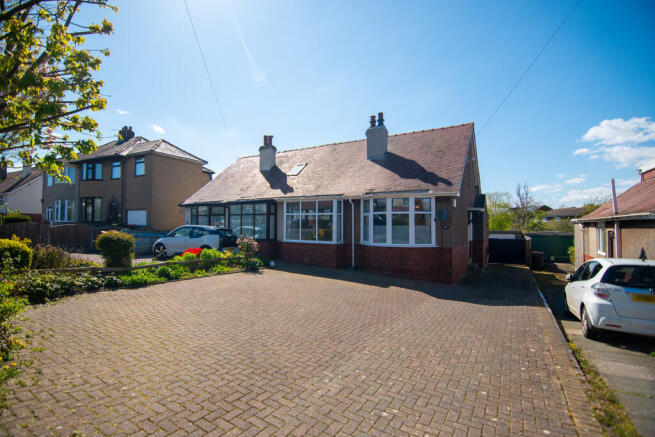 2 bed property, in 6 Slyne Road, £280,000