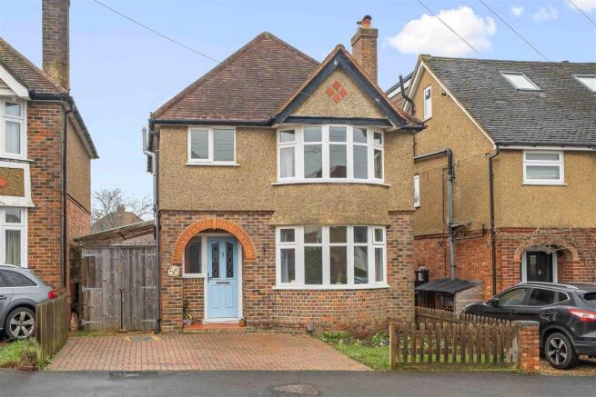 3 bed property, in Byrefield Road, £575,000