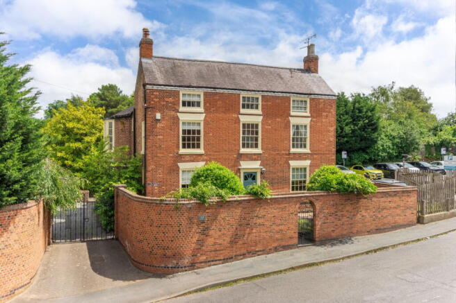 7 bed property, in Prospect House, £750,000