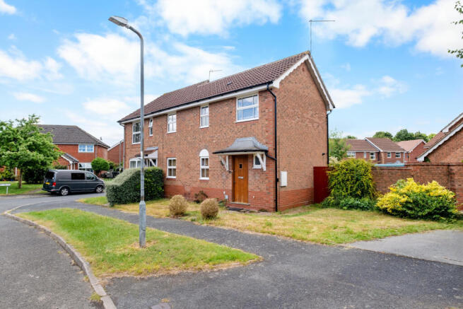 3 bed property, in Scaife Road, £300,000