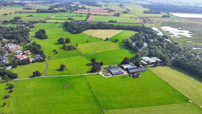 11 bed property, in Greenwood Farm, £2,855,000