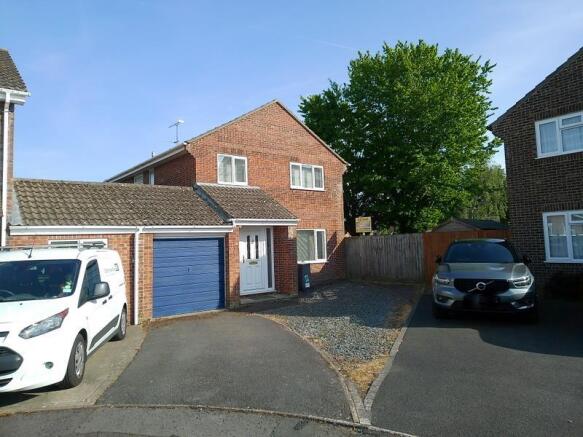 4 bed property, in Bucklers Way, £429,000